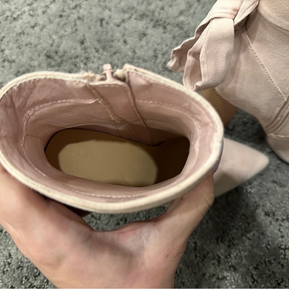 NWOT JustFab pink suede booties| size 6.5 - Picture 5 of 6